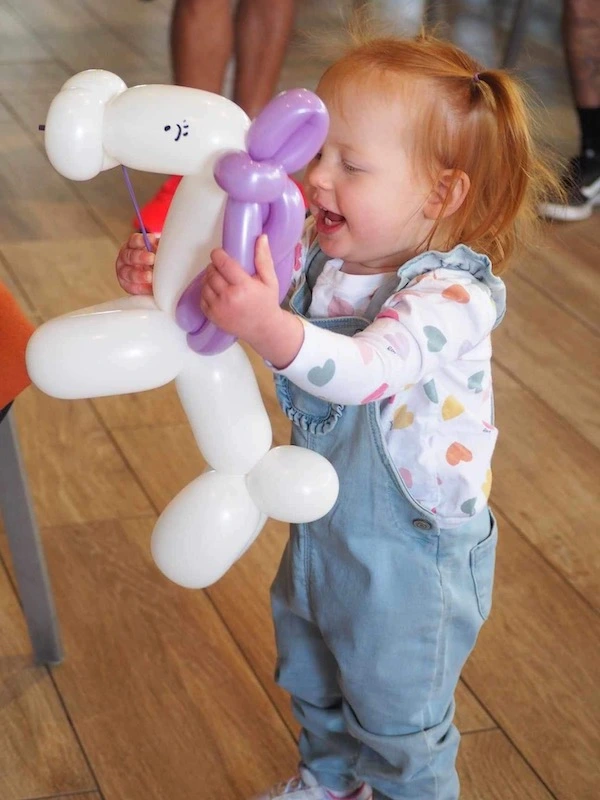 balloon art horse